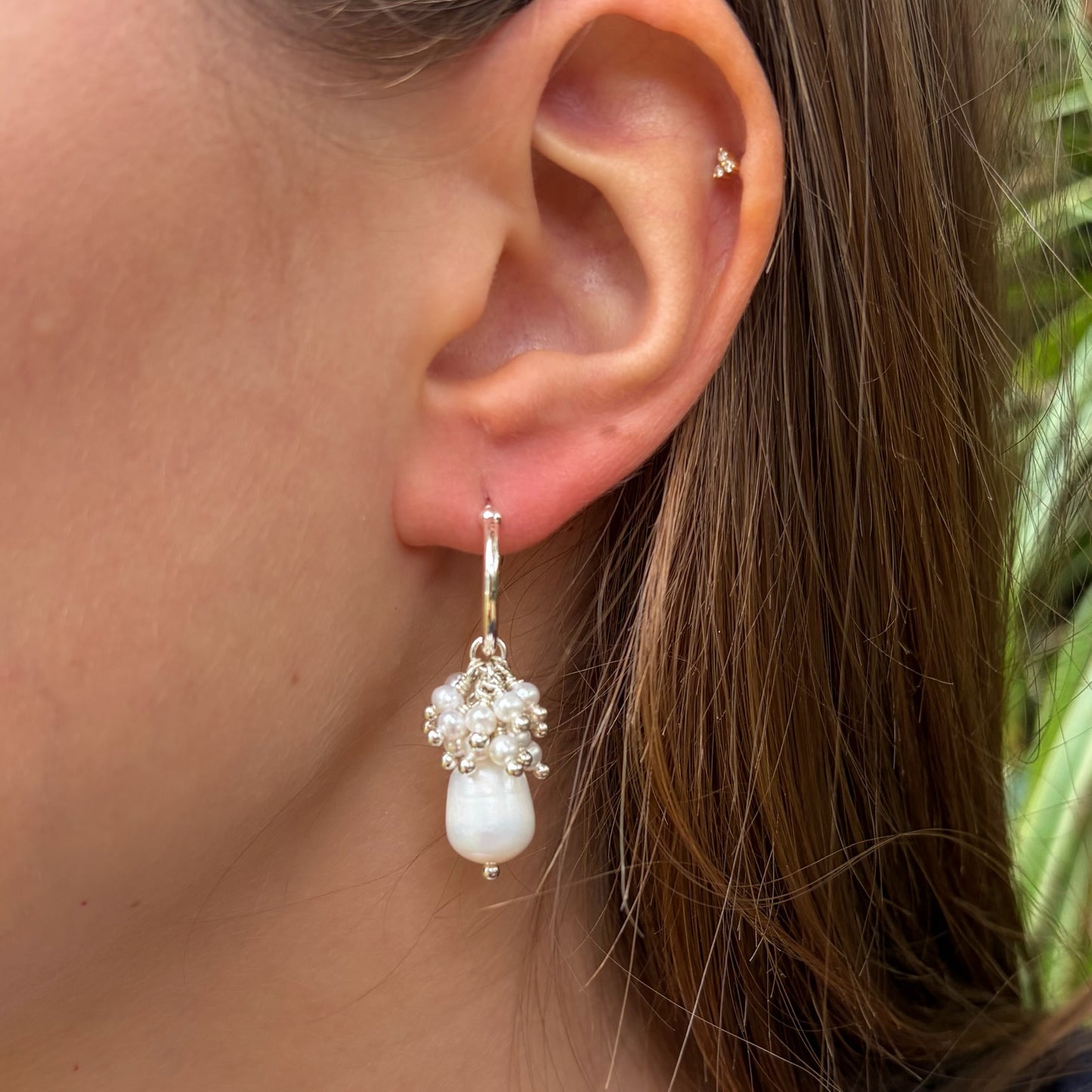 *Mini Hoop Earrings With Ibiza Pearl & Pearl Drops (Silver)