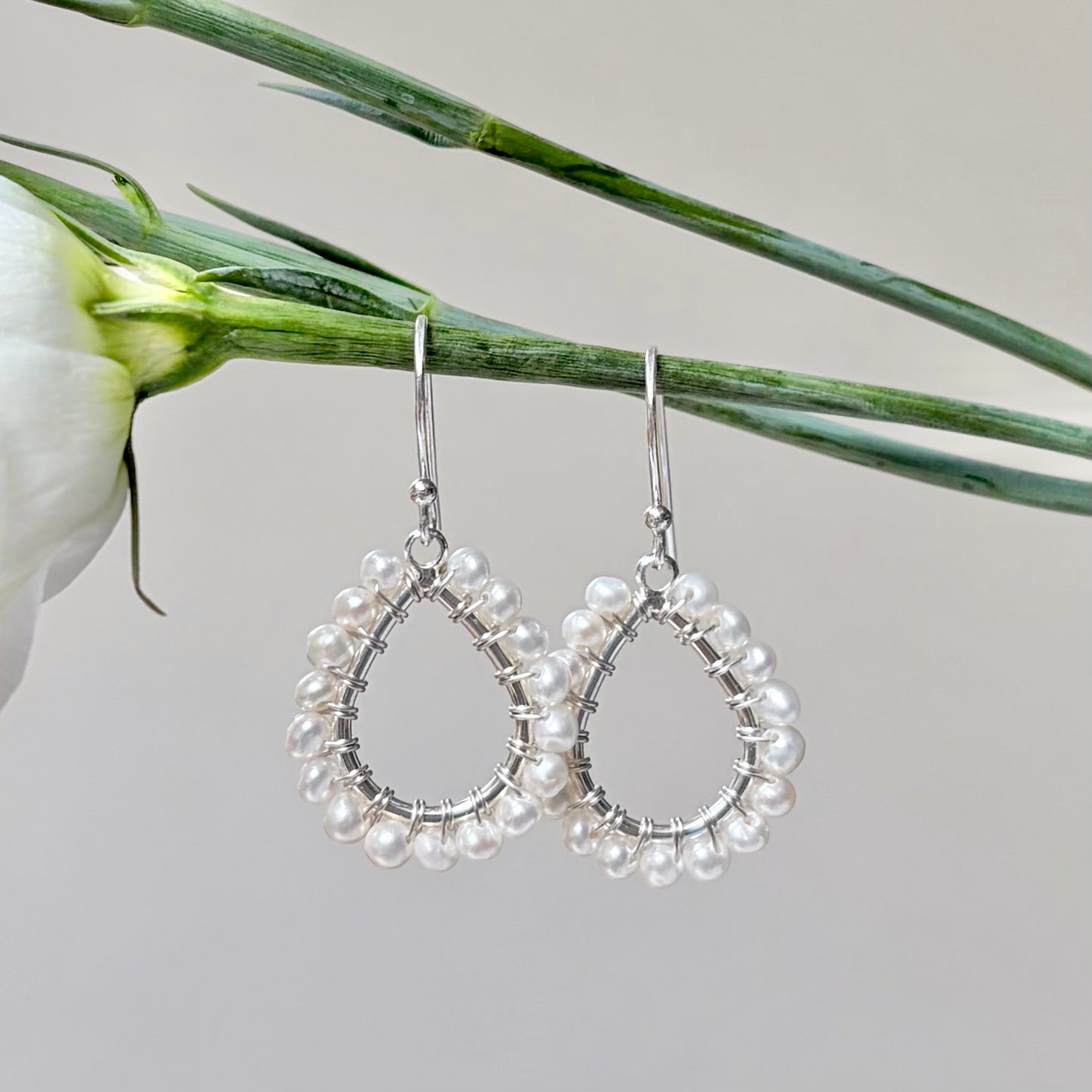 *Freshwater Pearl Mini Teardrop Earrings (Silver)