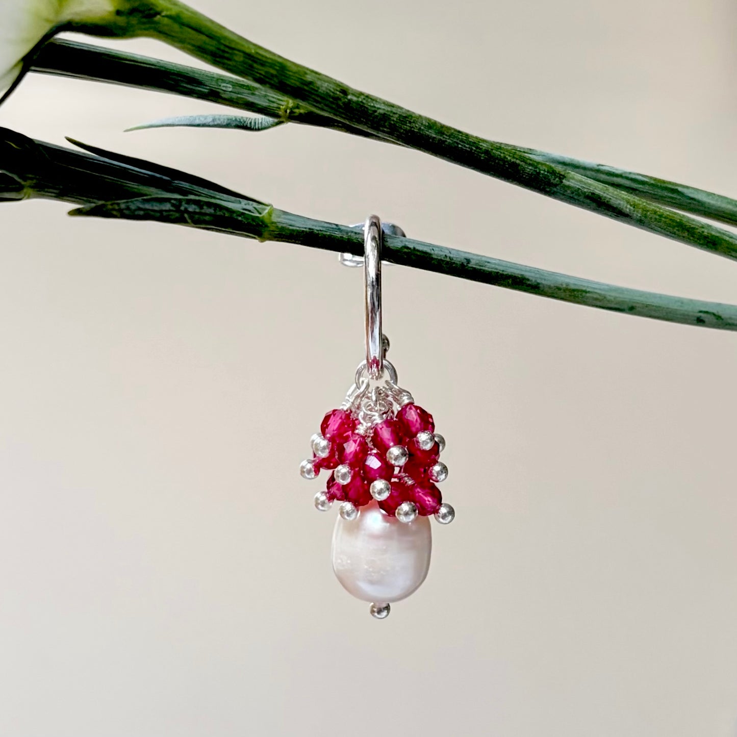 *Mini Hoop Earrings With Ibiza Pearl & Fuchsia Pink Garnet Drops (Silver)