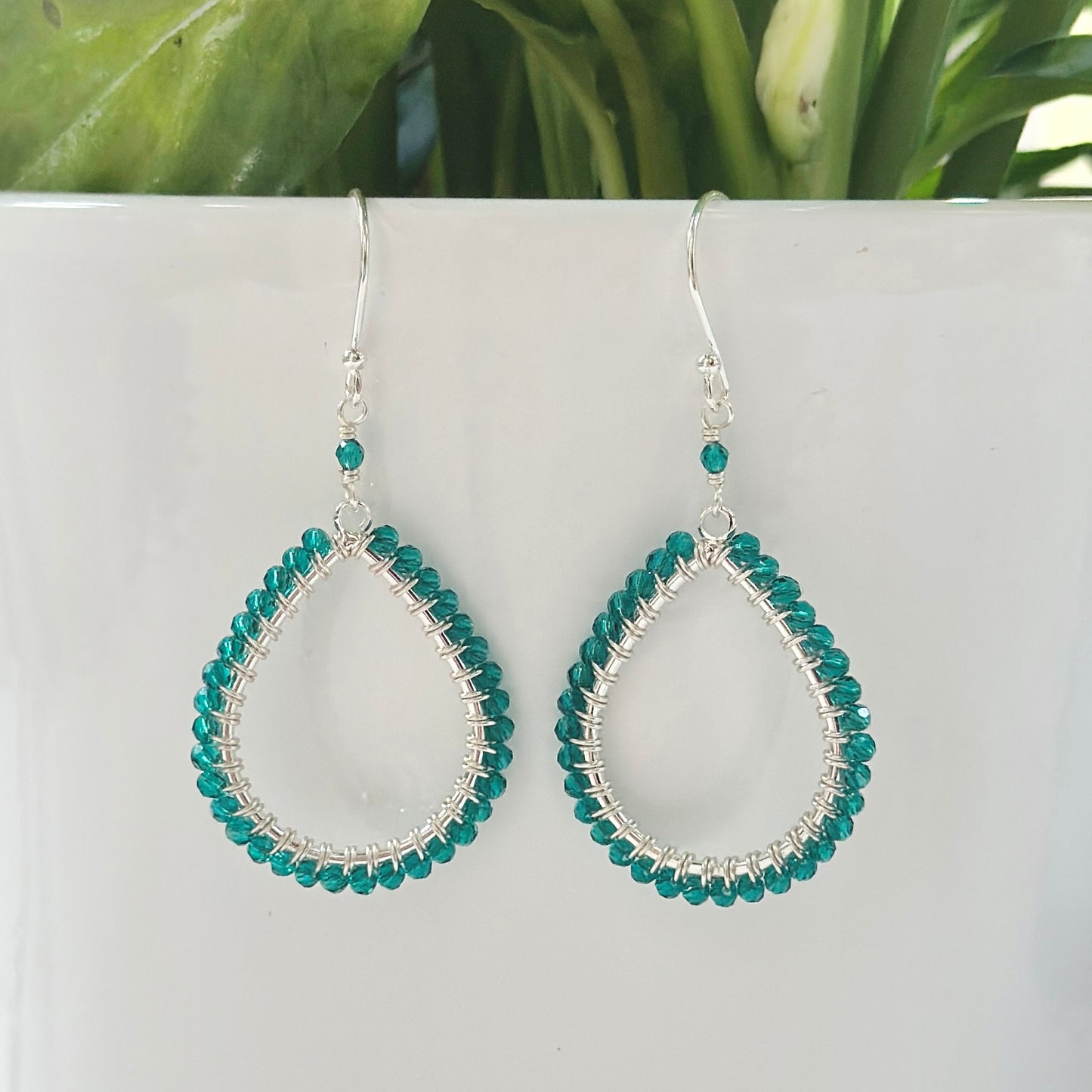 Teal Green Quartz Midi Teardrop Beaded Earrings (Silver)