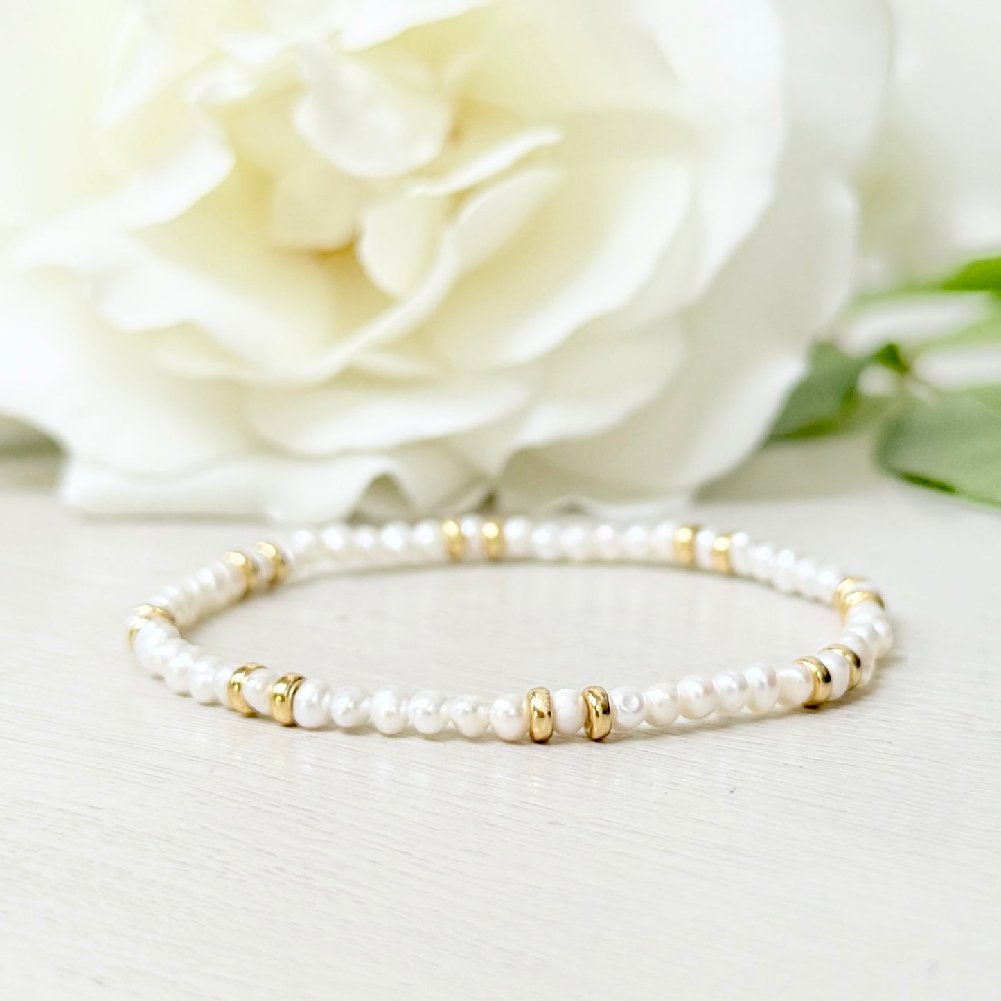 Freshwater Pearl & Double Gold Nugget Stretchy Gemstone Bracelet