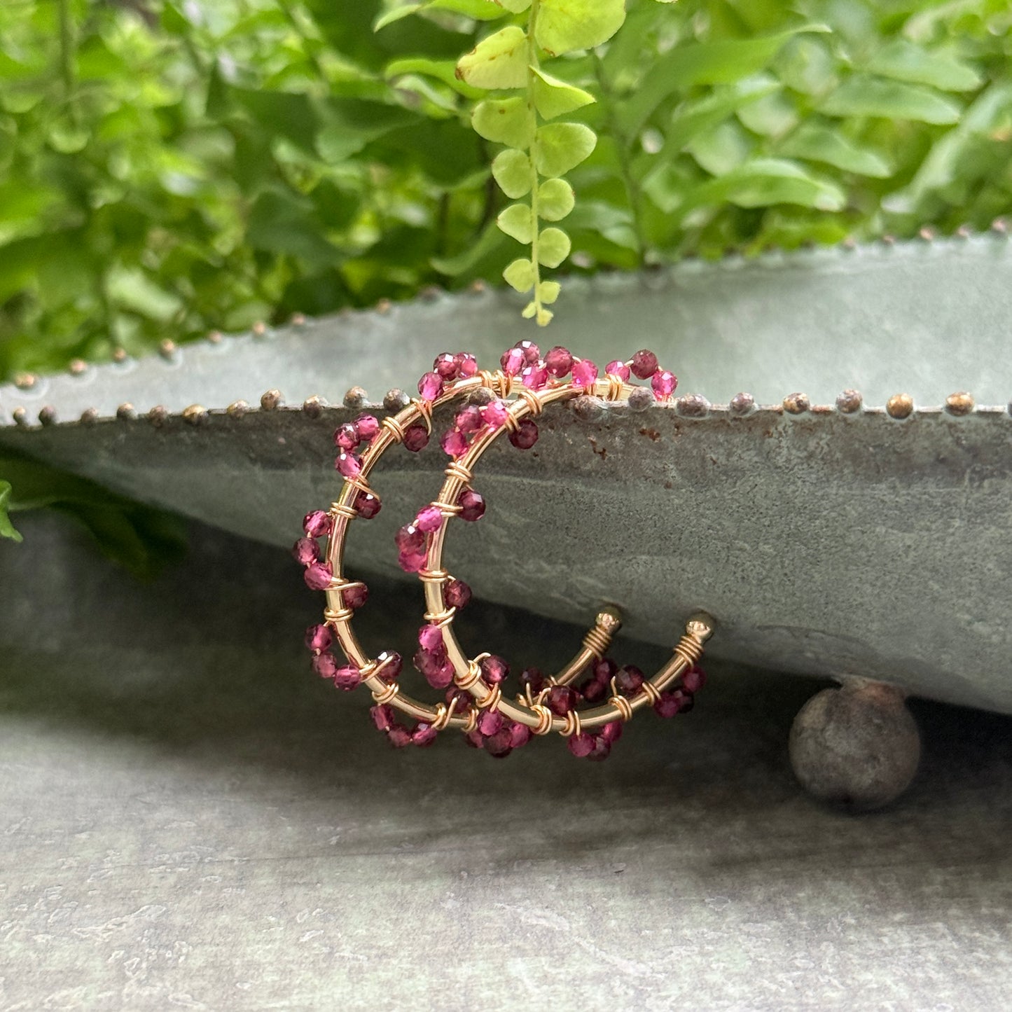 Burgundy & Fuchsia Pink Garnet Swirl Midi Hoop Beaded Earrings