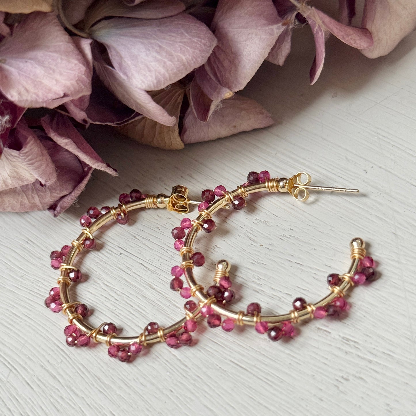 Burgundy & Fuchsia Pink Garnet Swirl Midi Hoop Beaded Earrings