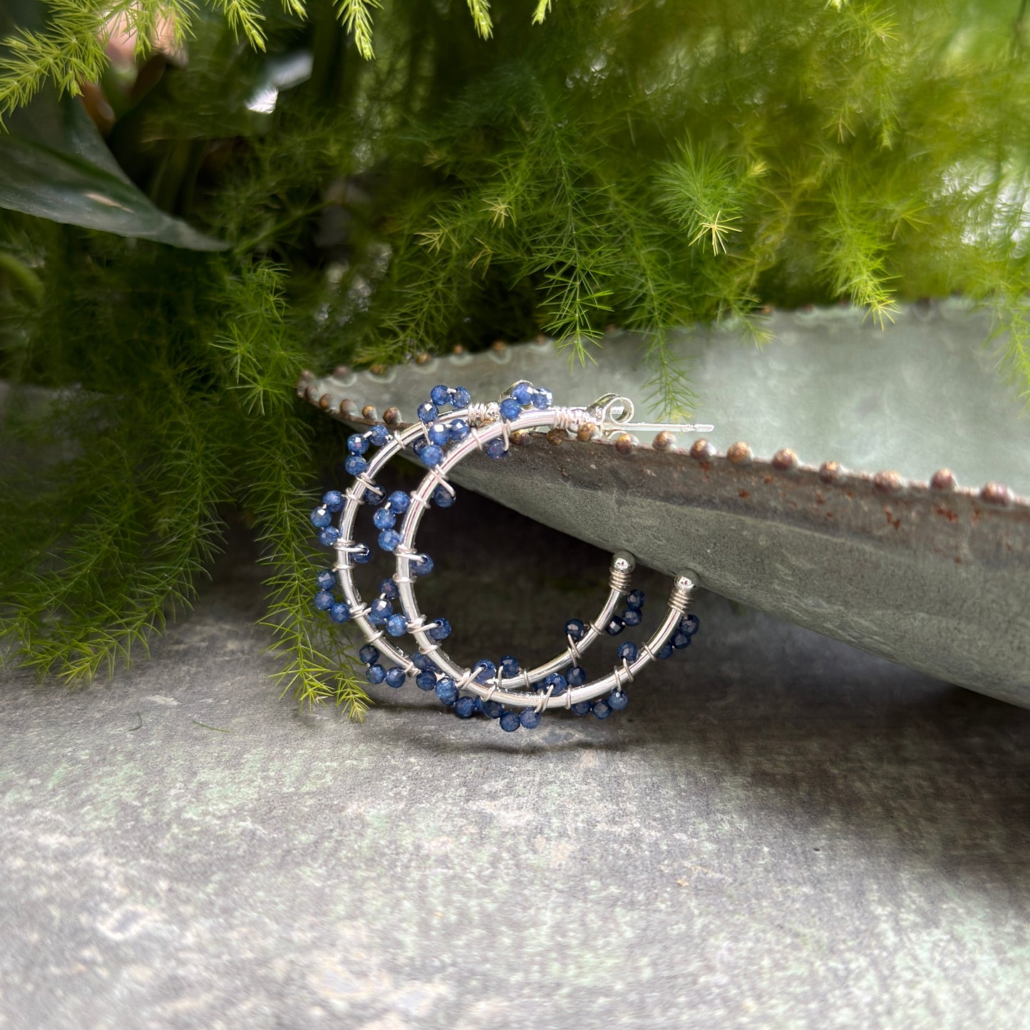 Royal Blue Azurite Swirl Midi Hoop Beaded Earrings (Silver)