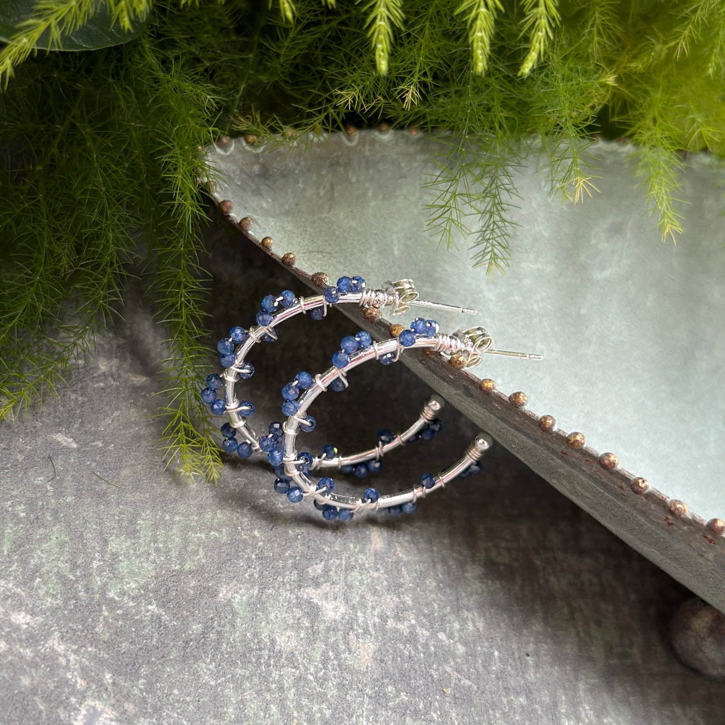 Royal Blue Azurite Swirl Midi Hoop Beaded Earrings (Silver)