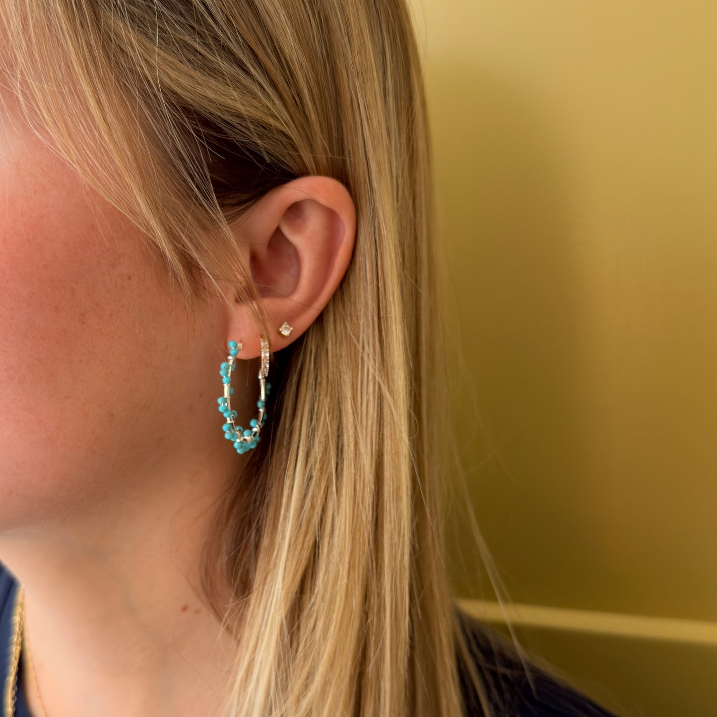 Turquoise Swirl Midi Hoop Beaded Earrings (Silver)