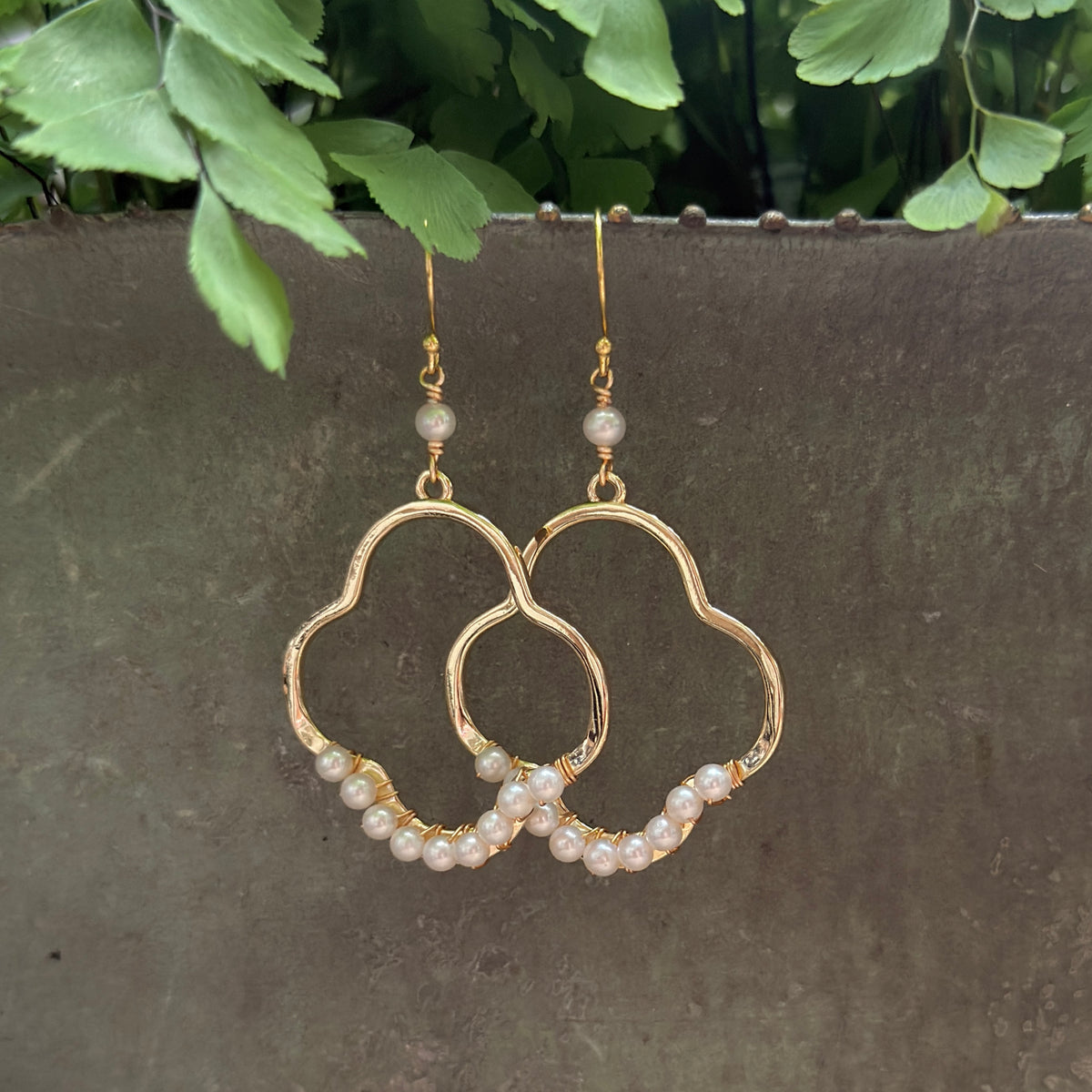 Freshwater Pearl Midi Clover Earrings