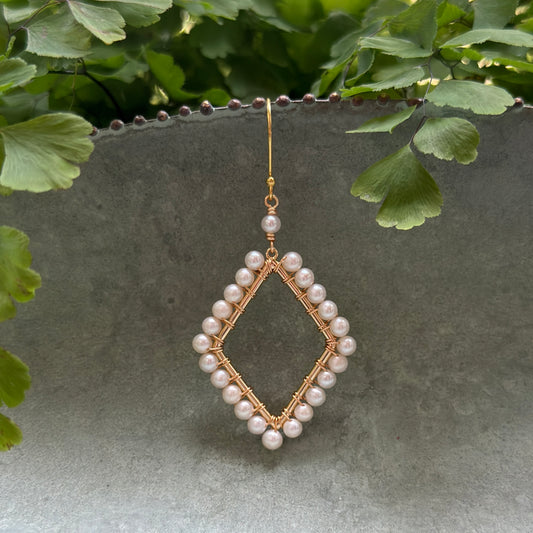 Freshwater Pearl Kite Beaded Earrings