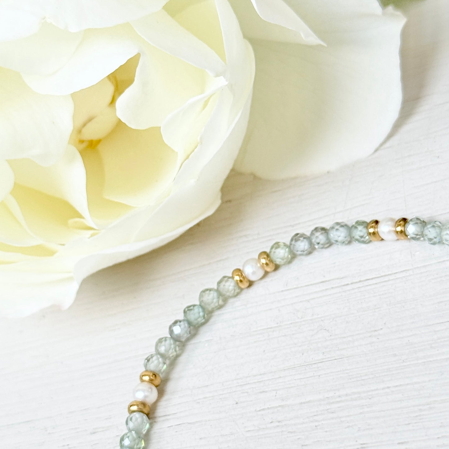 Sage Green Quartz & Pearl Double Gold Nugget Stretchy Gemstone Bracelet