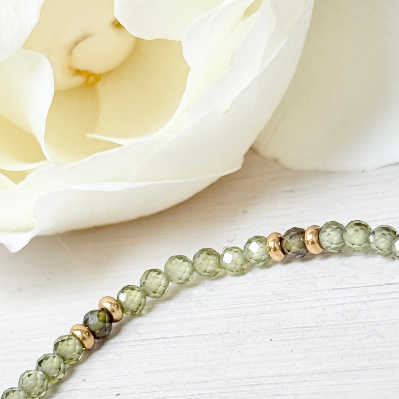 Olive Peridot & Double Gold Nugget Stretchy Gemstone Bracelet
