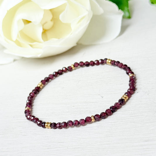 Burgundy Garnet & Gold Nugget Stretchy Gemstone Bracelet